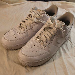 Nike Air Force 1 '07 Leather Sneaker Size 11.5 SKU 315122-111